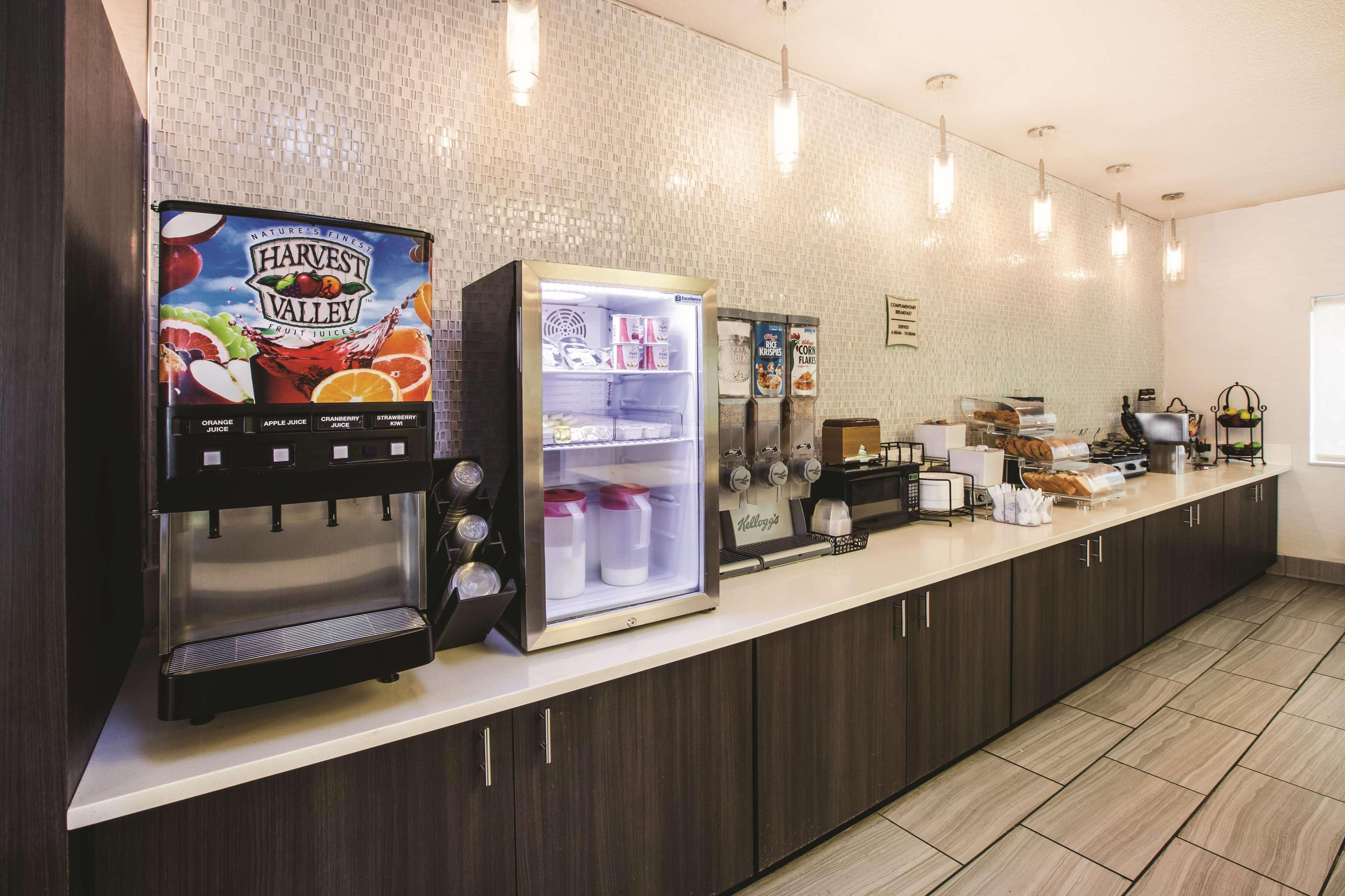 La Quinta Inn By Wyndham Indianapolis North Екстер'єр фото
