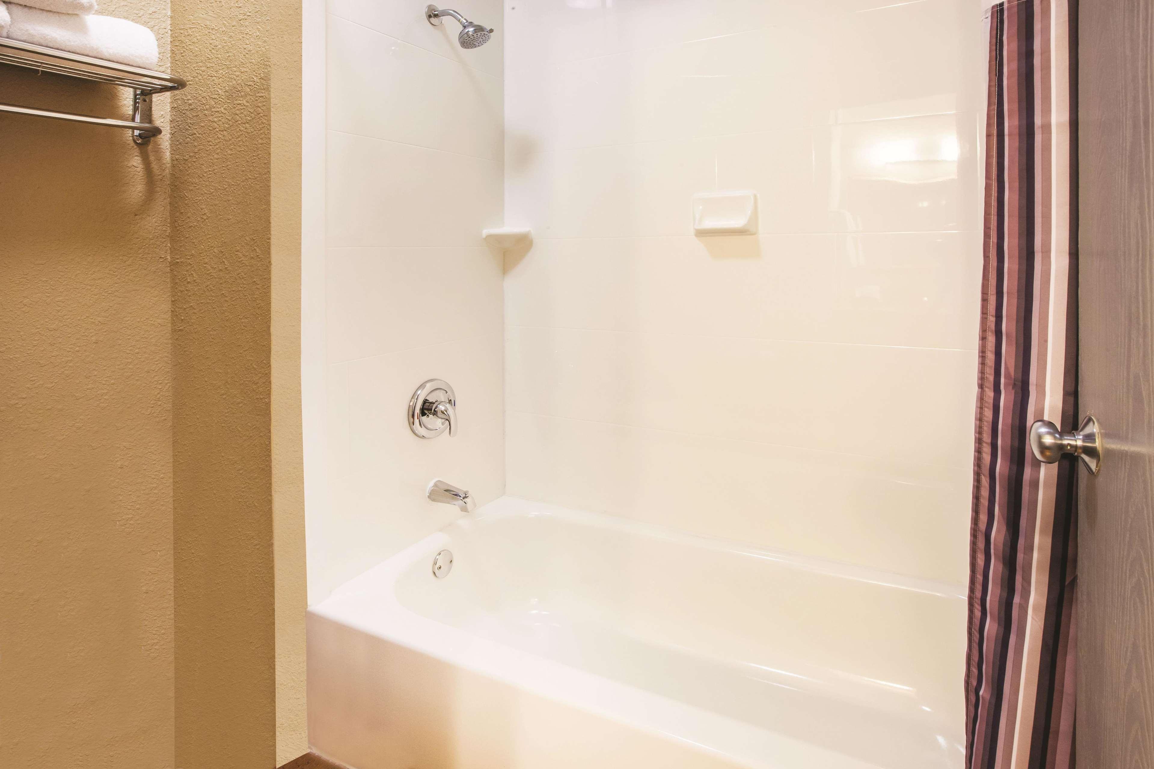 La Quinta Inn By Wyndham Indianapolis North Екстер'єр фото
