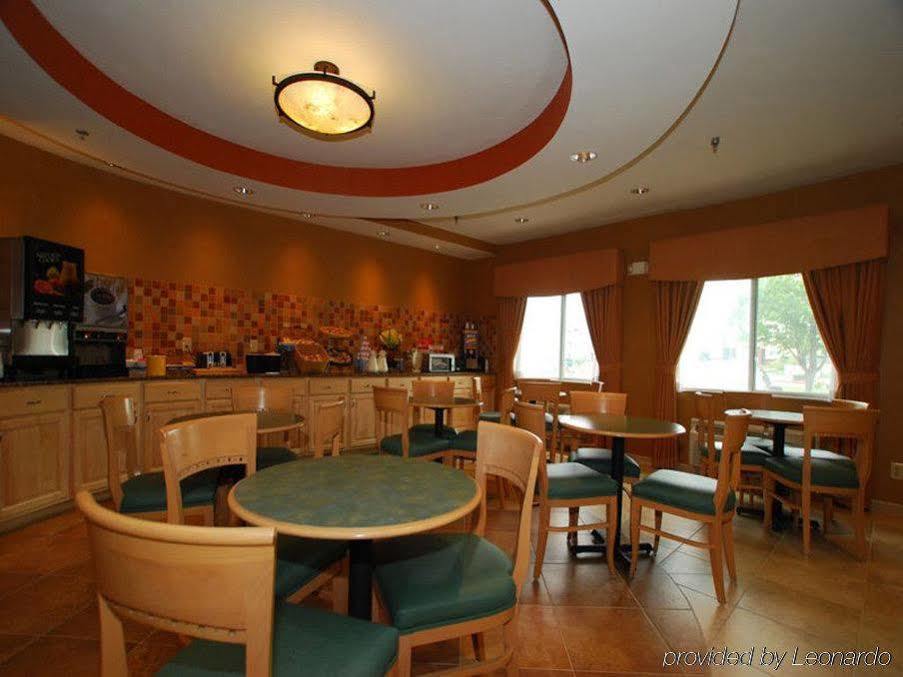 La Quinta Inn By Wyndham Indianapolis North Екстер'єр фото