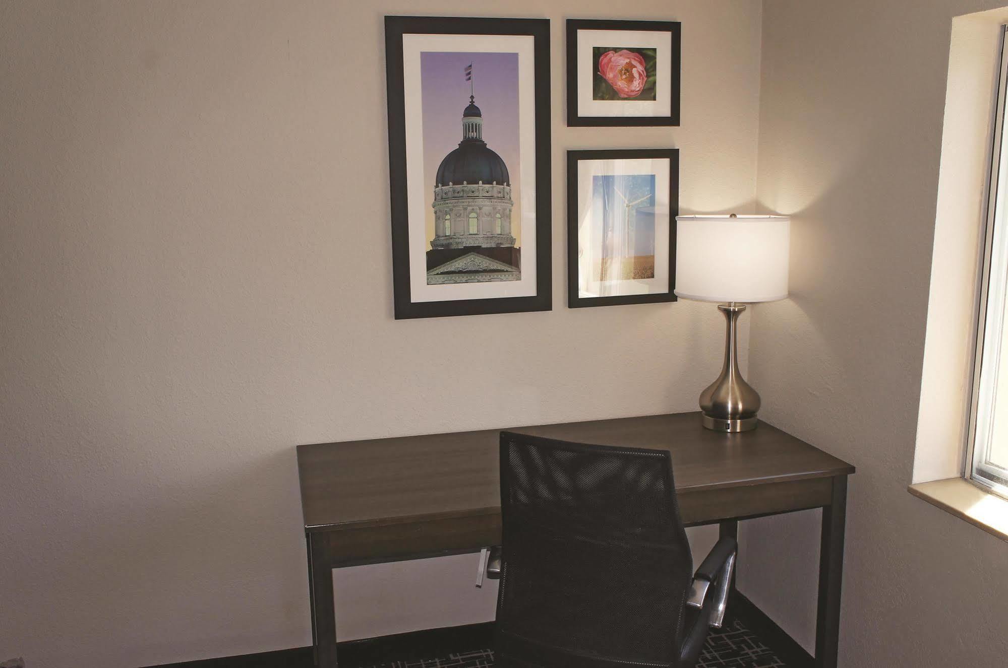 La Quinta Inn By Wyndham Indianapolis North Екстер'єр фото